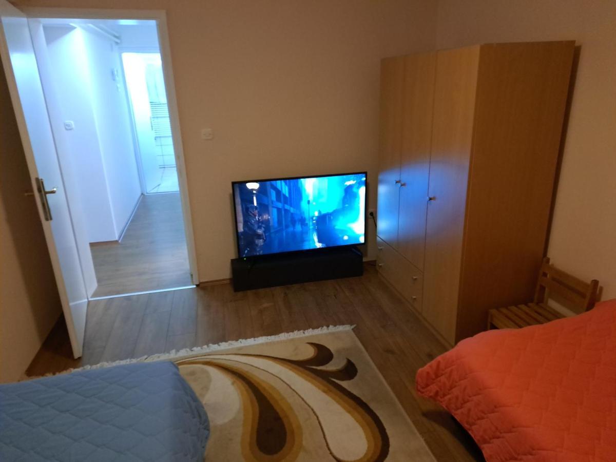 Appartamento Skopje Panorama Esterno foto